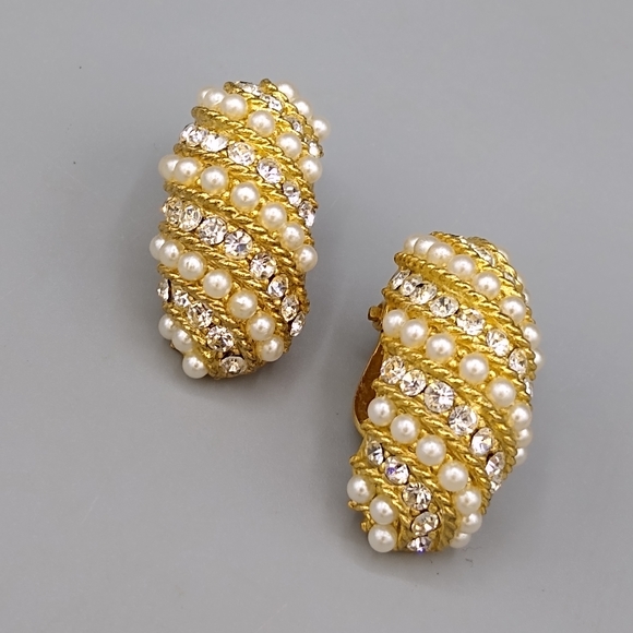 Pearl Rhinestone Cluster Half Hoop Clip on Earrings Vintage - Picture 1 of 15